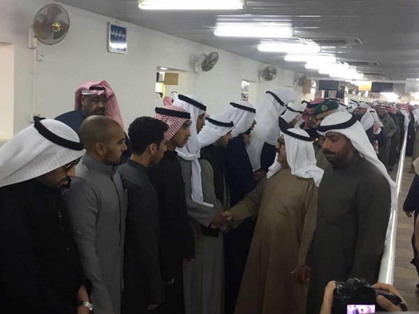 بالفيديو.. النائب الأول تقدم جموع مشيعي الطالب الضابط فيصل العبيد