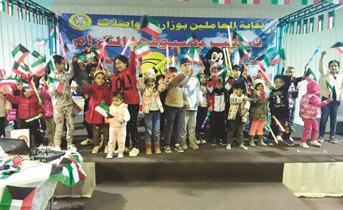 جانب من احتفال نقابة المواصلات بالأعياد الوطنية خلال اليوم المفتوح﻿