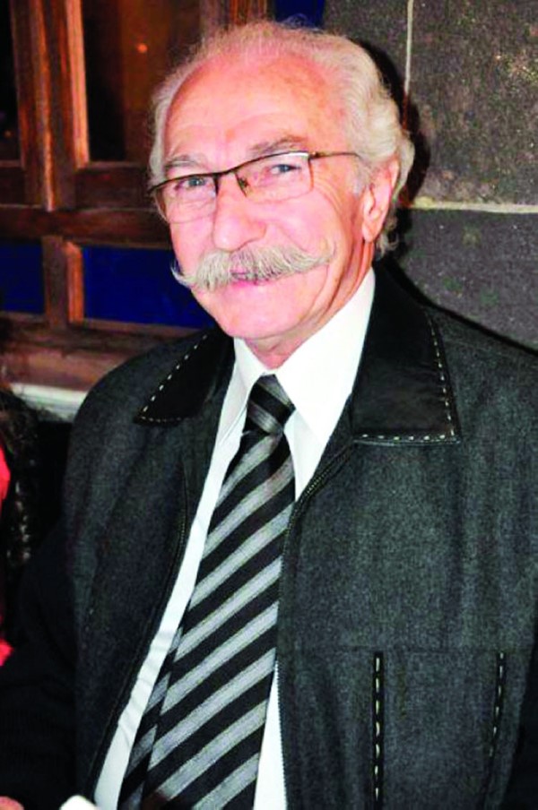  حسام تحسين بيك