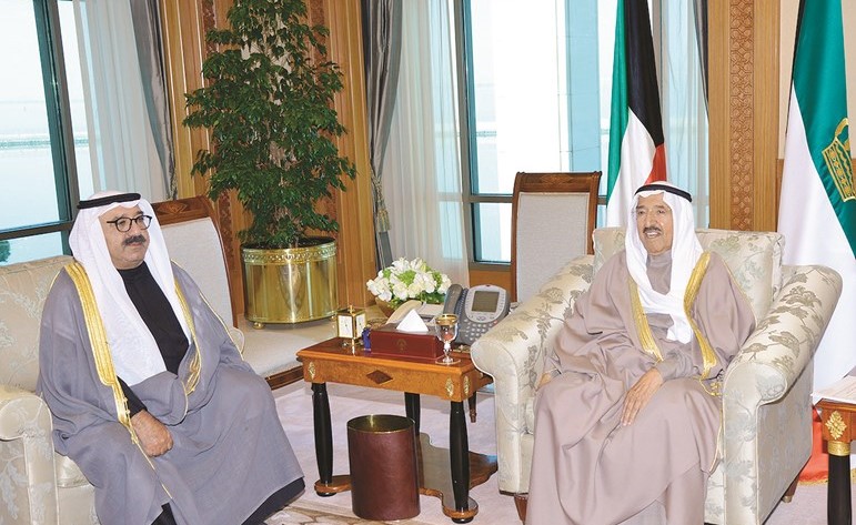 صاحب السمو الأمير الشيخ صباح الأحمد مستقبلا الشيخ ناصر صباح الأحمد﻿