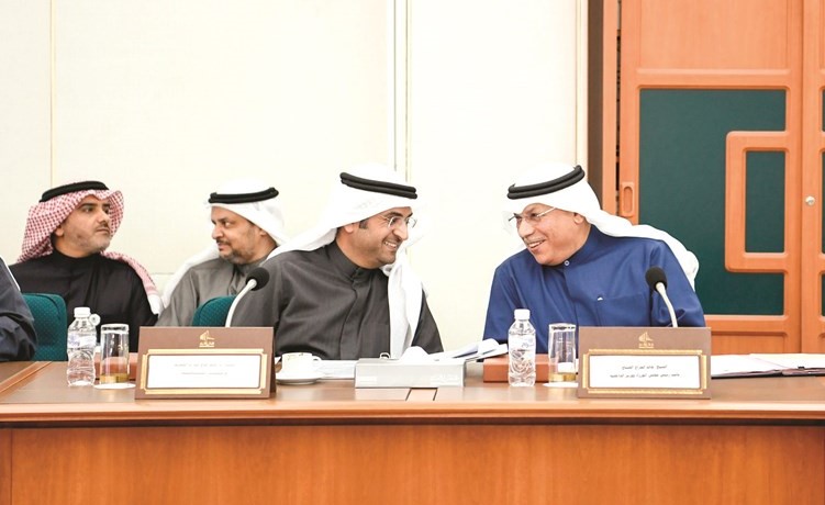 الشيخ خالد الجراح ود. نايف الحجرف﻿