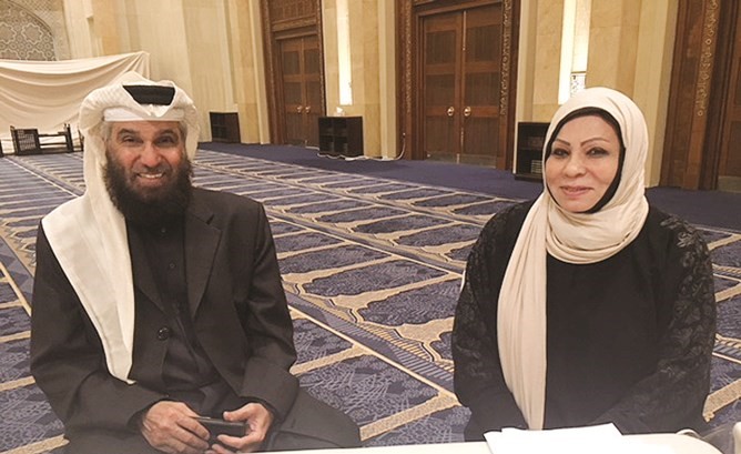 حمد سنان متحدثا للزميلة ليلى الشافعي﻿