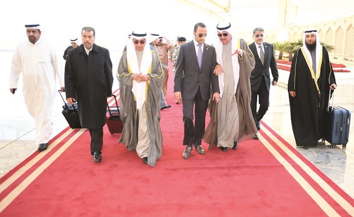 رئيس مجلس الامة والوفد المرافق له عقب وصولهم من جنيف﻿