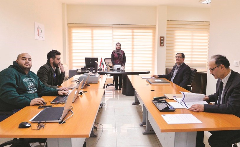 مدير عام الشؤون السياسية في وزارة الداخلية فاتن يونس خلال فتح باب الترشيحات للانتخابات النيابية	(محمود الطويل)﻿