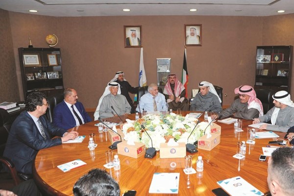  ﻿د.هلال الساير خلال لقائه وفد نقابة الصحافيين العراقيين ﻿
