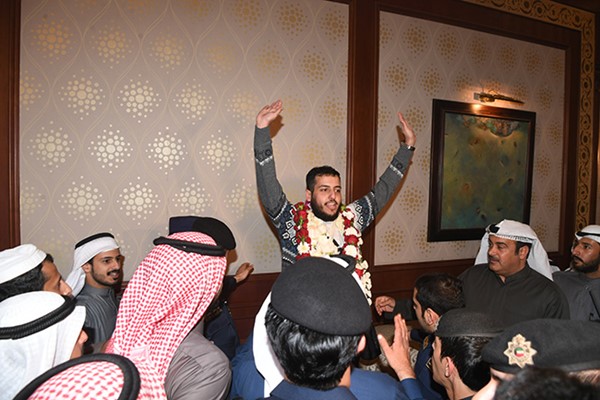 بالفيديو والصور.. الحمد: وزارة الخارجية لم تدخر جهداً حتى تمّ الإفراج عن العازمي