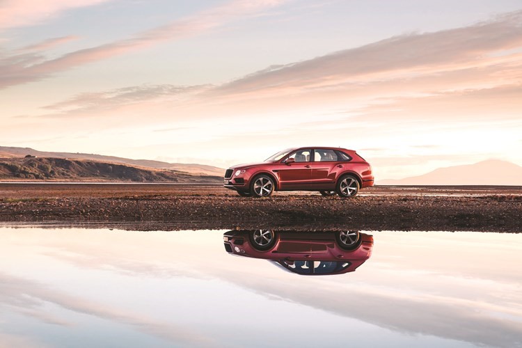 BENTLEY BENTAYGA.. قوة وفخامة وسمات رياضية