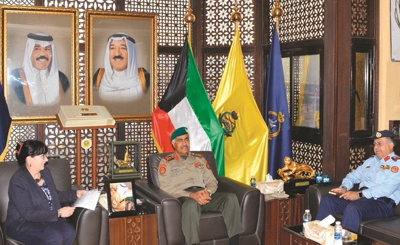 الفريق الركن محمد الخضر مستقبلا بياتا بيرلينسكا﻿