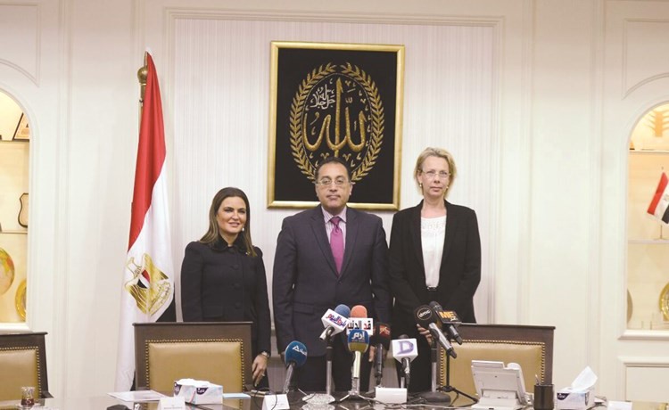جانب من توقيع اتفاقية رفع كفاءة محطة معالجة الصرف الصحي بأبورواش ﻿