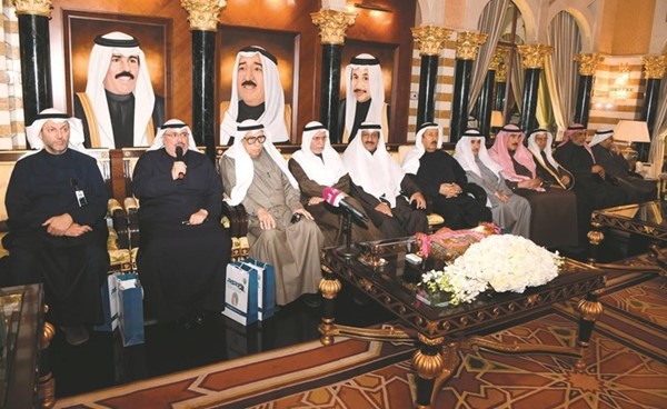 م.أحمد الحصان متحدثا عن مشاريع هيئة الطرق في ديوان جواد بوخمسين﻿
