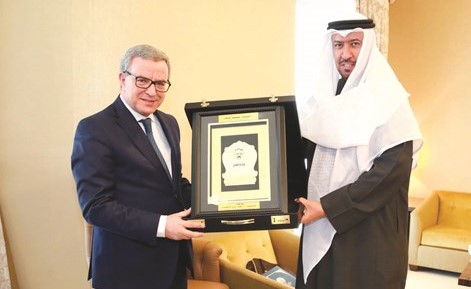 د. فهد العفاسي مستقبلا وزير العدل والحريات المغربي﻿