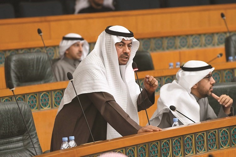 علي الدقباسي﻿