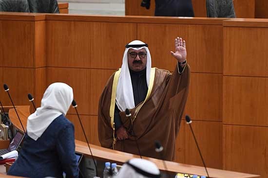 الشيخ ناصر صباح الأحمد عند دخوله جلسة مجلس الأمة 