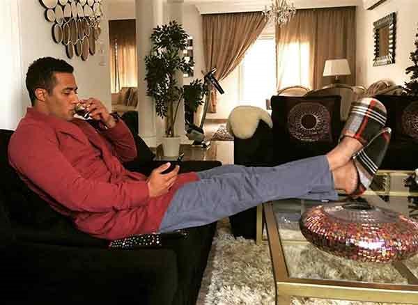 محمد رمضان يتعرض للسخرية بسبب صورة من داخل منزله