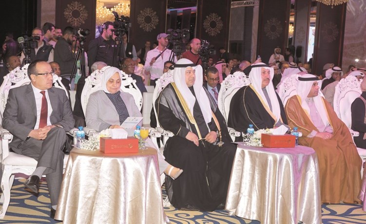 حسام الرومي وهند الصبيح وخالد الفاضل وخالد مهدي 	(محمد هنداوي)﻿