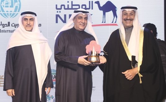الرئيس التنفيذي لبنك الكويت الوطني صلاح الفليج خلال التكريم﻿