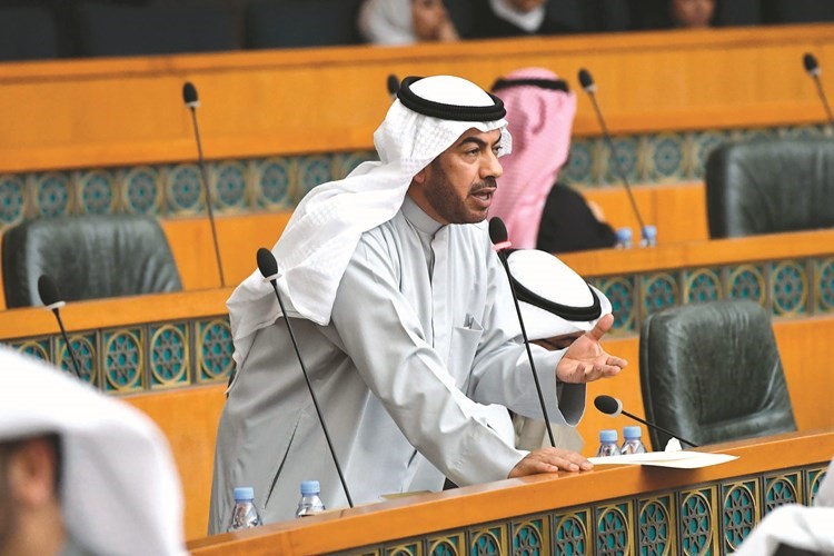 علي الدقباسي﻿