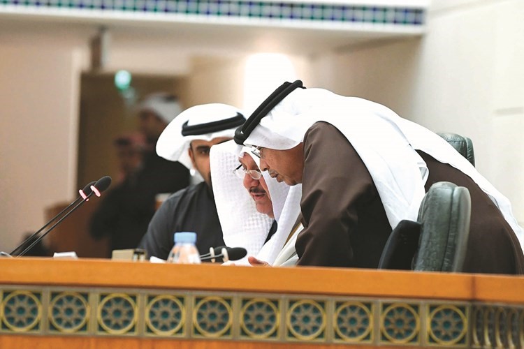 الشيخ خالد الجراح وعيسى الكندري﻿