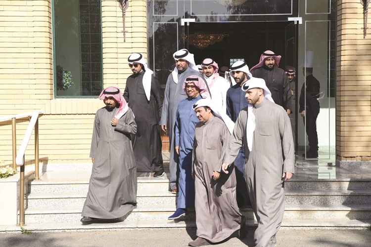 سمو رئيس الوزراء الشيخ جابر المبارك والشيخ علي الجابر والشيخ د.باسل الصباح﻿