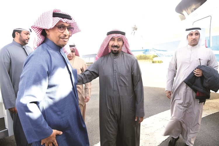 سمو رئيس الوزراء وفي استقباله الشيخ علي الجابر﻿