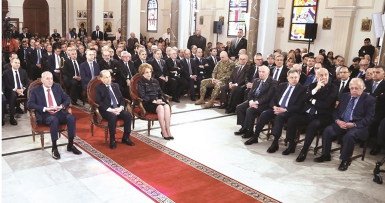 الرئيس العماد ميشال عون وعقيلتهورئيس مجلس النواب نبيه بري خلال مشاركتهم قداس مار مارون بحضور عدد من المسؤولين-(محمود الطويل) ﻿