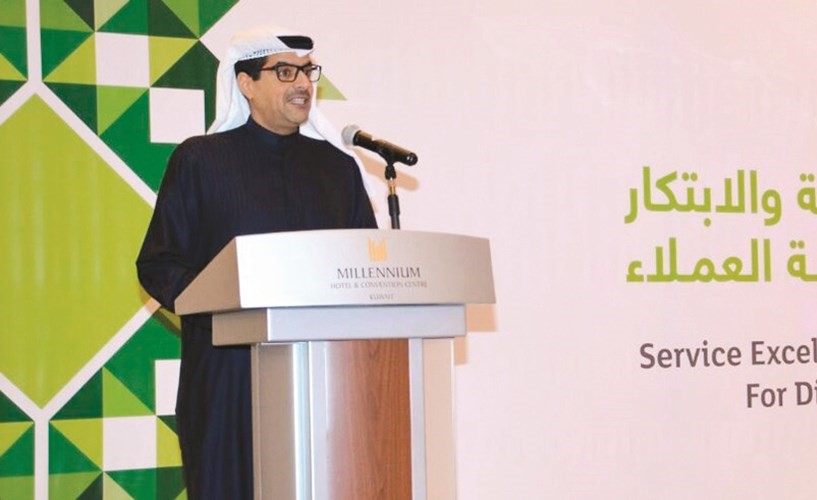 مازن الناهض متحدثا خلال حفل التكريم﻿