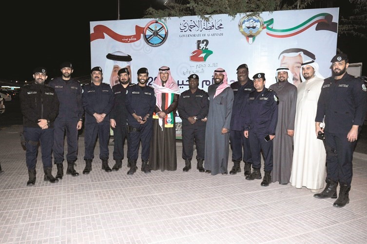 الشيخ فواز الخالد متوسطا القيادات الأمنية في المحافظة خلال مهرجان أم الخير ٢٠١٨- (زين علام) ﻿