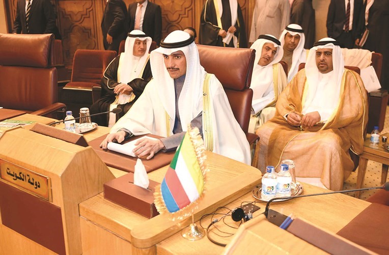 الغانم وراكان النصف ود.عودة الرويعي والحميدي السبيعي وعسكر العنزي﻿