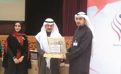 «الدولي» يساعد الطلبة على اتخاذ قرارهم في «معرض الفرص التعليمية والوظيفية»