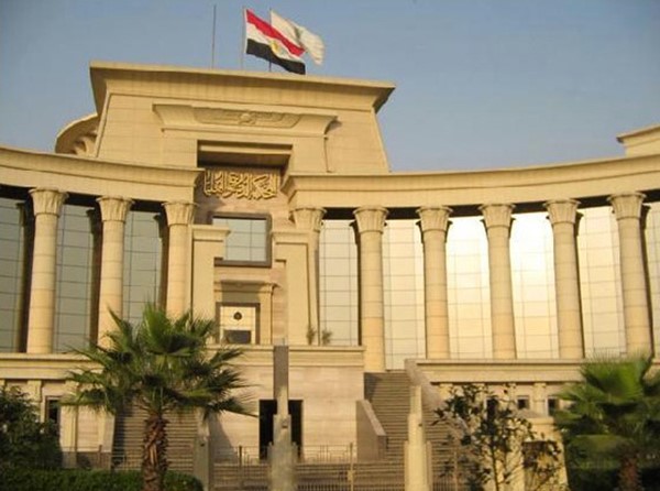 محكمة مصرية تقضي بإعدام قاتل رجل الدين المسيحي