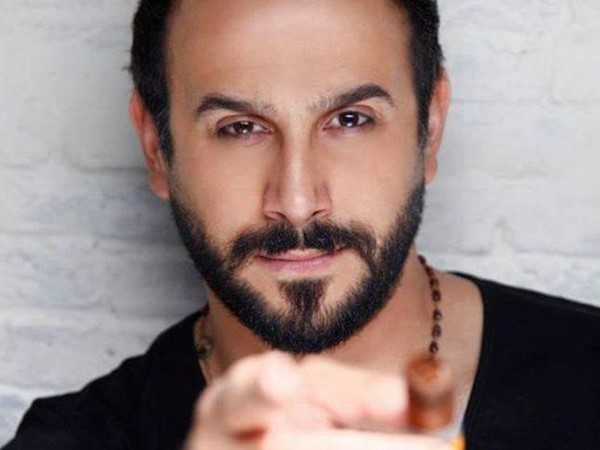بالفيديو .. قصي خولي يخضع لجلسة مكياج فما هو السبب ؟