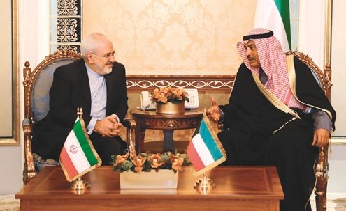 الشيخ صباح الخالد خلال استقبال وزير الخارجية الإيراني محمد ظريف﻿