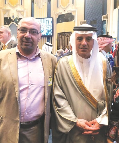 وزير الخارجية السعودي محمد الجبير مع الزميل أسامة دياب﻿