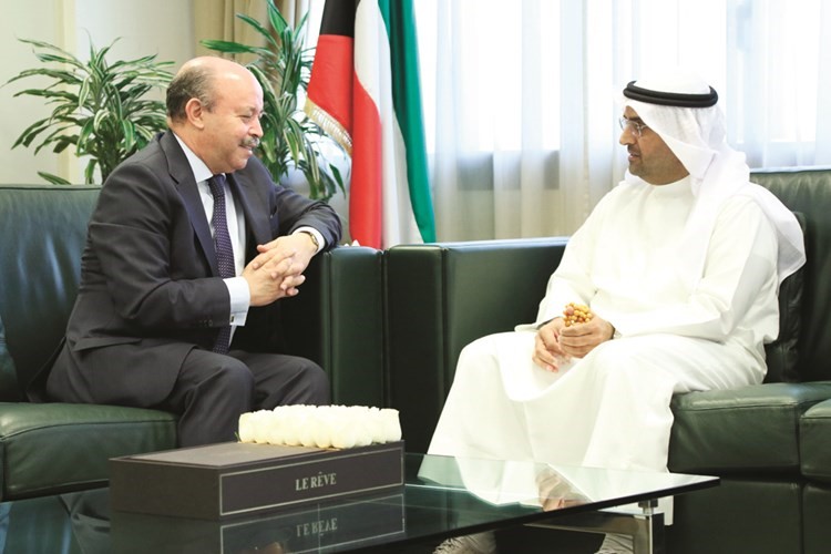 وسفير الجزائر﻿