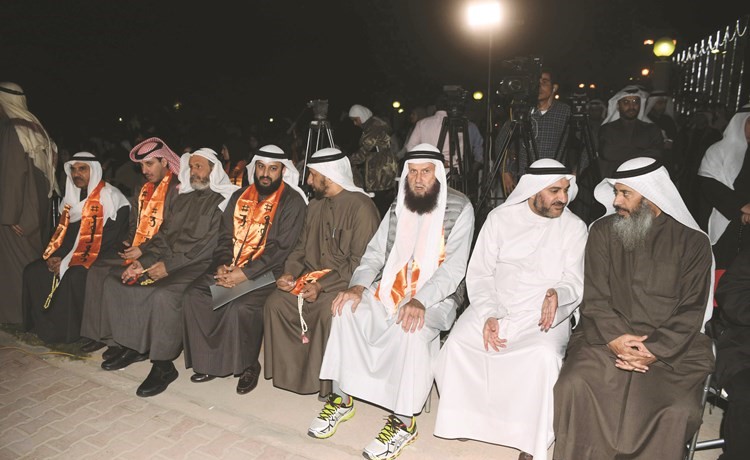 نايف المرداس ود.محمد الكندري وخالد السلطان وعبداللطيف العميري وعبدالله فهاد في ساحة الارادة امس		(محمد هاشم)﻿