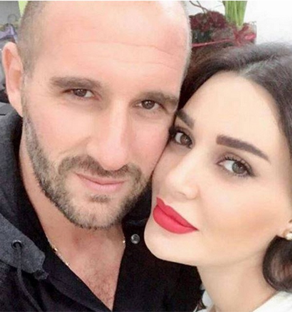 بالفيديو.. سيرين عبد النور تستعرض هدية زوجها المميزة... وهذا ما فعلته بالفتوش