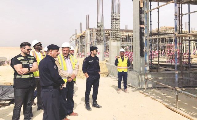  وخلال الاستماع الى الشرح﻿