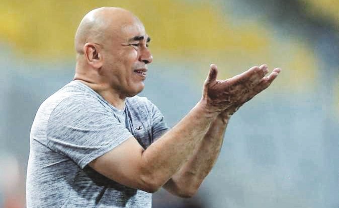 مدرب المصري البورسعيدي حسام حسن غاضب جدا من خط دفاع فريقه﻿