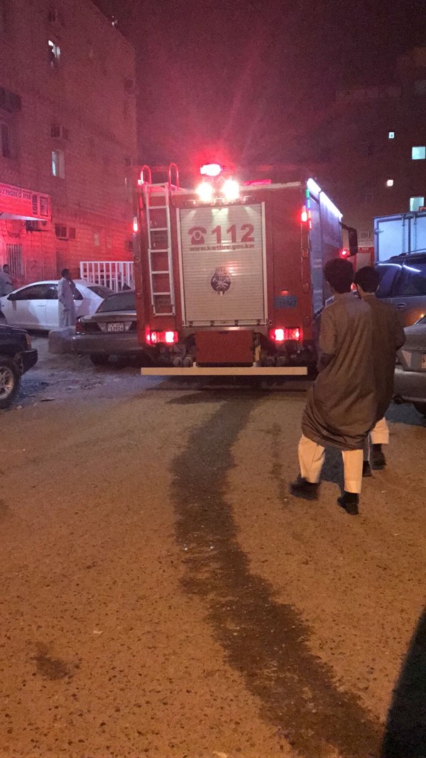 اندلاع حريق بمبني سكني بمنطقة الحساوي ومشاركة 6 سيارات اسعاف