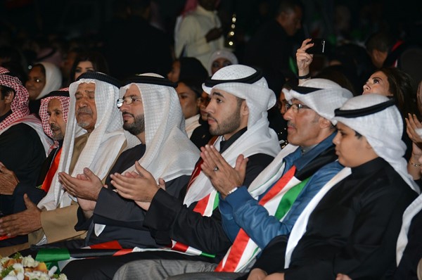 نوال الكويتية والرويشد شاركا "محافظة الاحمدي" فرحتها بالإعياد الوطنية