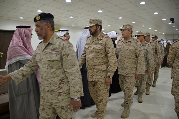 رئيس الاركان واعضاء بمجلس الدفاع العسكري يشيعون شهيد الواجب راكان خلف
