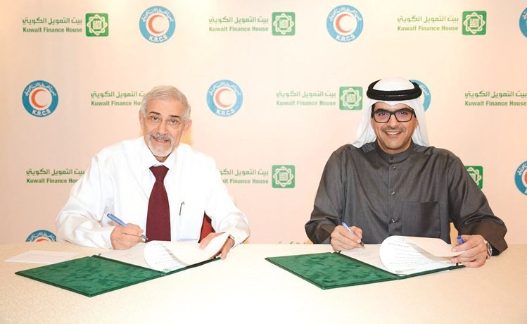 مازن الناهض وهلال الساير يوقعان اتفاقية التعاون ﻿