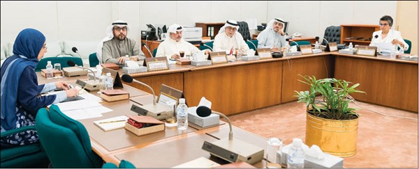 صفاء الهاشم ود.خليل عبدالله وصلاح خورشيد وصالح عاشور وأسامة الشاهين ونهلة بن ناجي