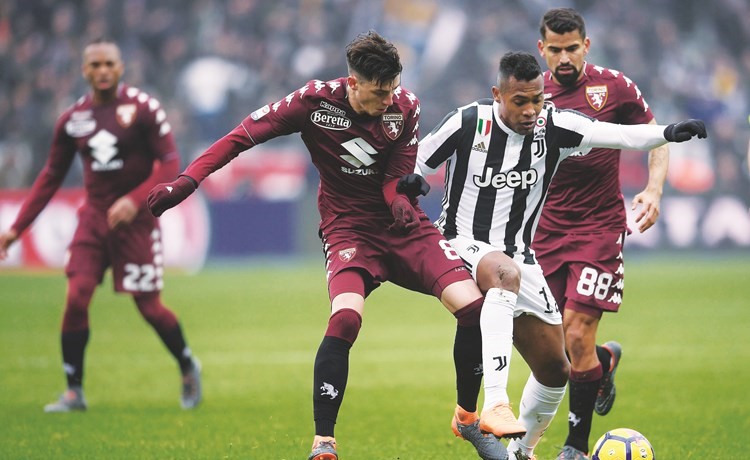 لاعب يوفنتوس البرازيلي أليكس ساندرو سجل هدف المباراة الوحيد (أ.ف.پ)﻿