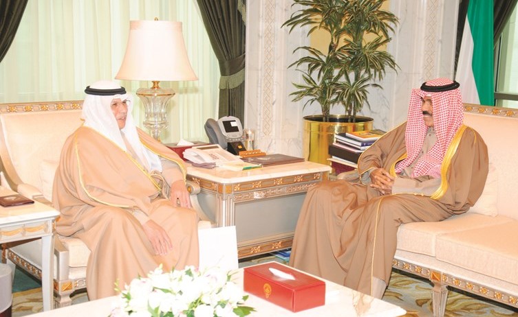 سمو ولي العهد الشيخ نواف الأحمد مستقبلا الشيخ خالد الجراح ﻿