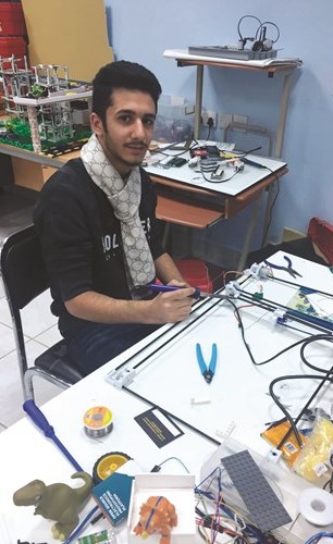 520 طالباً وطالبة يشاركون في مؤتمر الروبوت اليوم