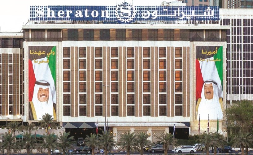 «شيراتون الكويت» و«فوربوينتس شيراتون» يزدانان بأبهى حلة احتفالاً بالأعياد الوطنية