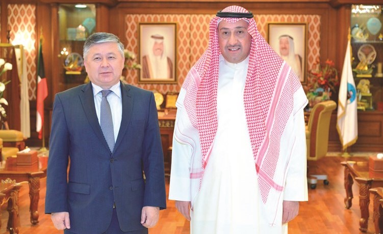 الشيخ فيصل الحمود مستقبلا سفير أوزبكستان د. بهرمجان أعلايوف﻿