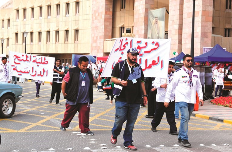 إدارة العلاقات العامة والإعلام تحتفل بالعيد الوطني وعيد التحرير بمشاركة كليات وإدارات جامعة الكويت