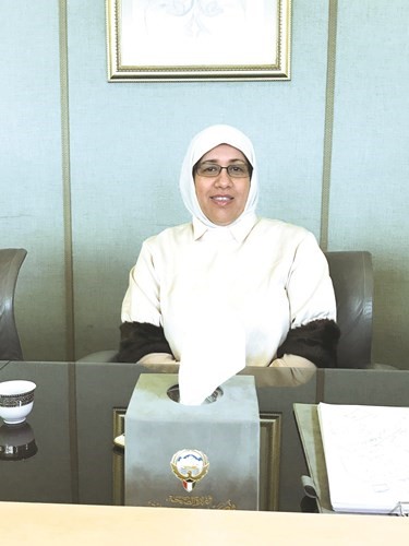 الدويسان: تطوير أنظمة وإجراءات التدريب والتطوير المهني للكوادر الطبية